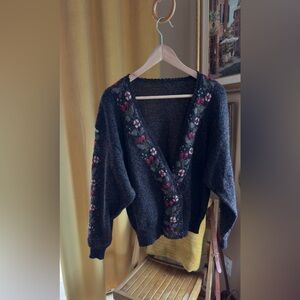 Vintage 80s Scottish Wool Chunky Knit Floral Embroidered Sweater Cardigan US/M
